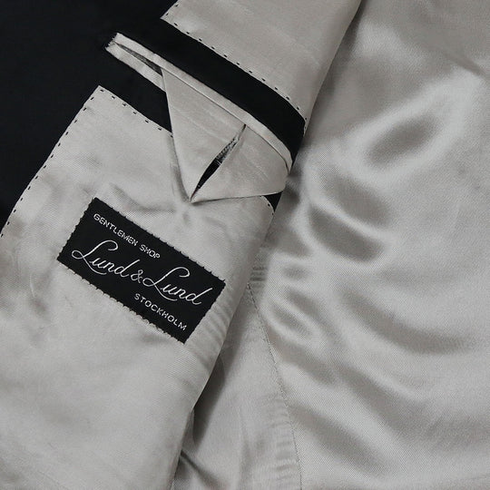 Black Peak Lapel Tuxedo