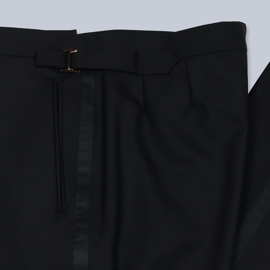 Black Peak Lapel Tuxedo