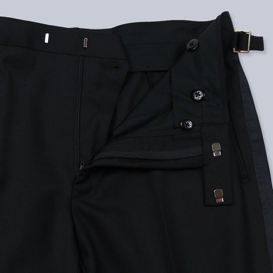 Black Peak Lapel Tuxedo