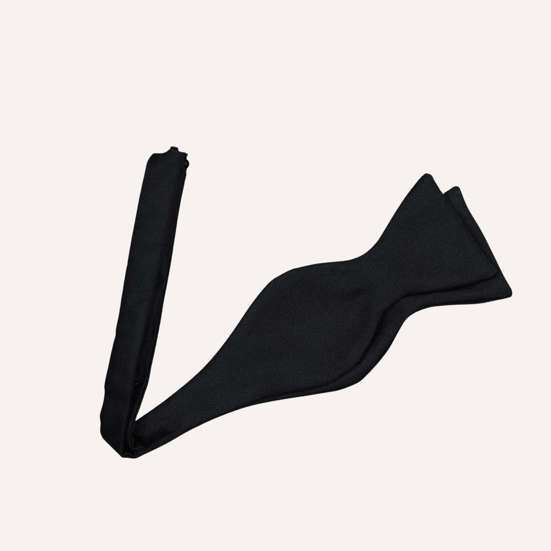 Black Ribbed Ottoman Silk Regular Bow Tie