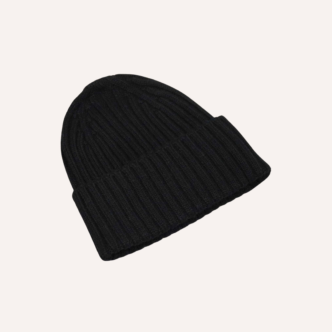 Black Ribbed Cashmere Beanie