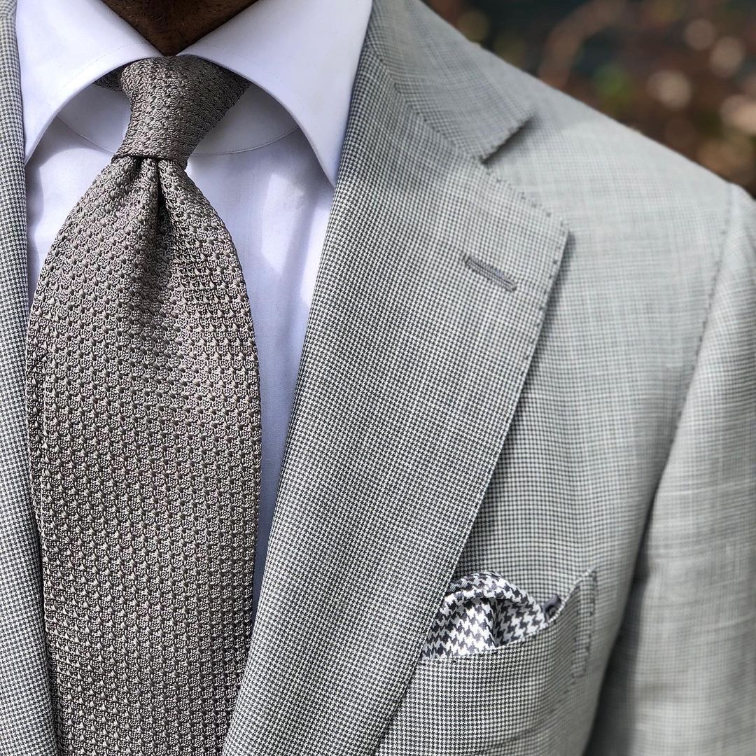 Silver Grenadine Garza Grossa Unlined Tie
